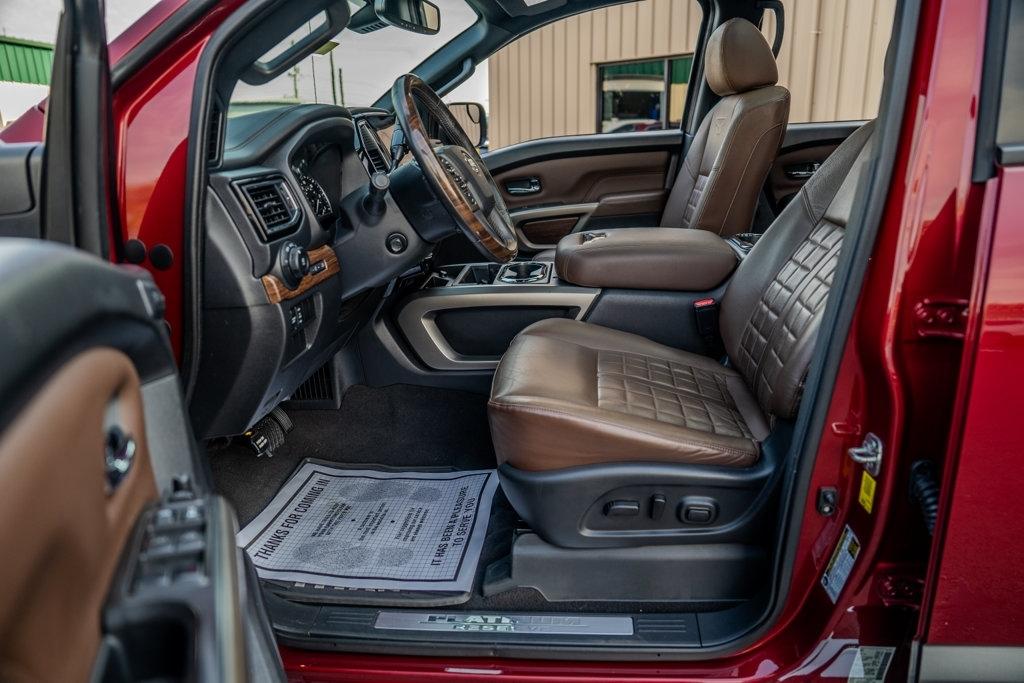 Nissan Titan  2021