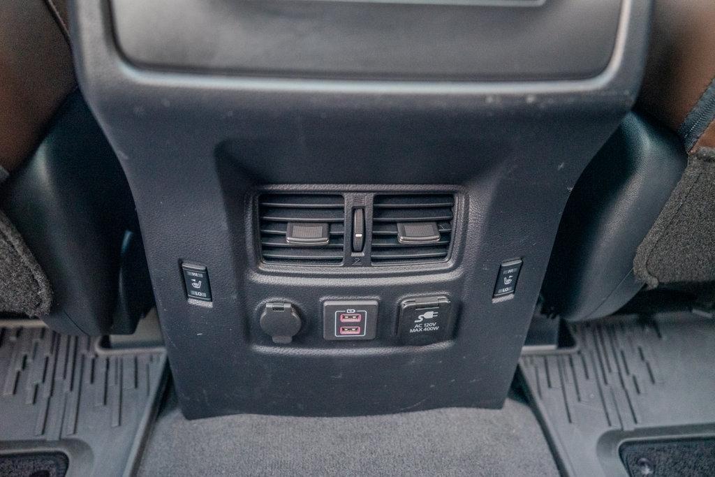 Nissan Titan  2021
