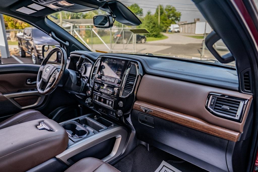 Nissan Titan  2021