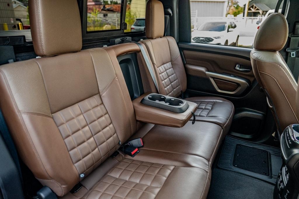 Nissan Titan  2021