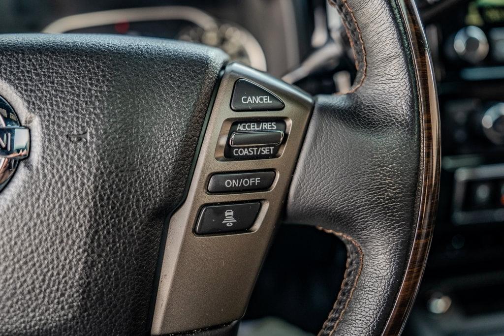 Nissan Titan  2021