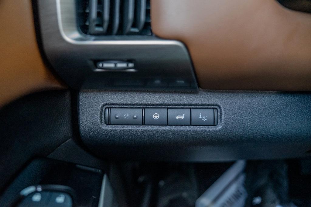 Nissan Pathfinder  2023