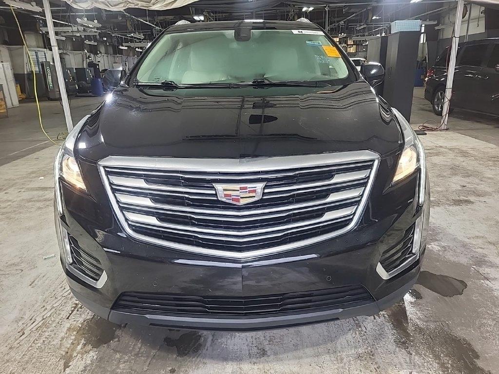 Cadillac XT5 photo 2