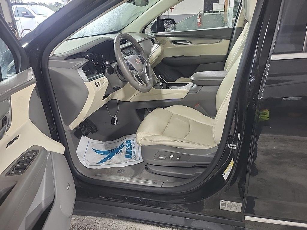 Cadillac XT5 photo 9