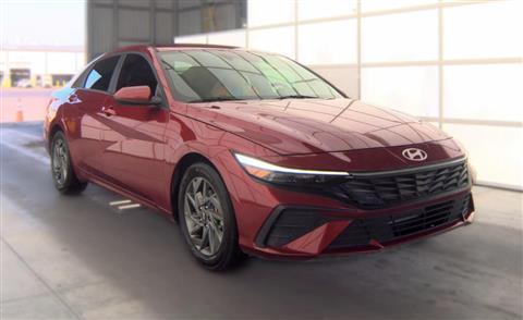 2024 Hyundai Elantra 