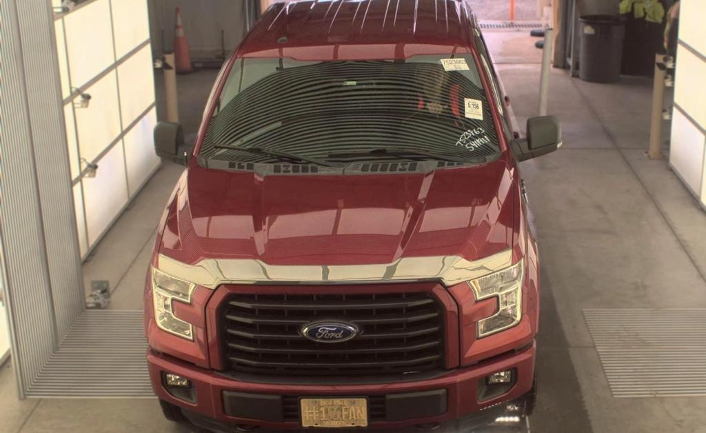 Ford F-150 photo 2