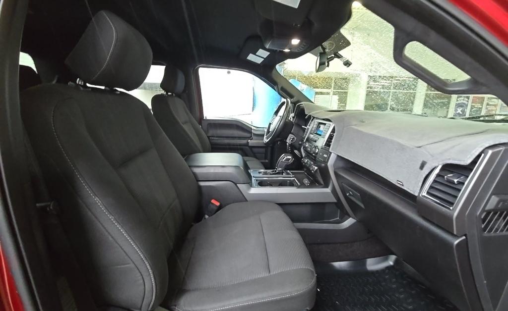Ford F-150 photo 17
