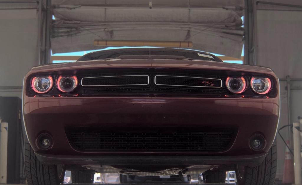 Dodge Challenger photo 3