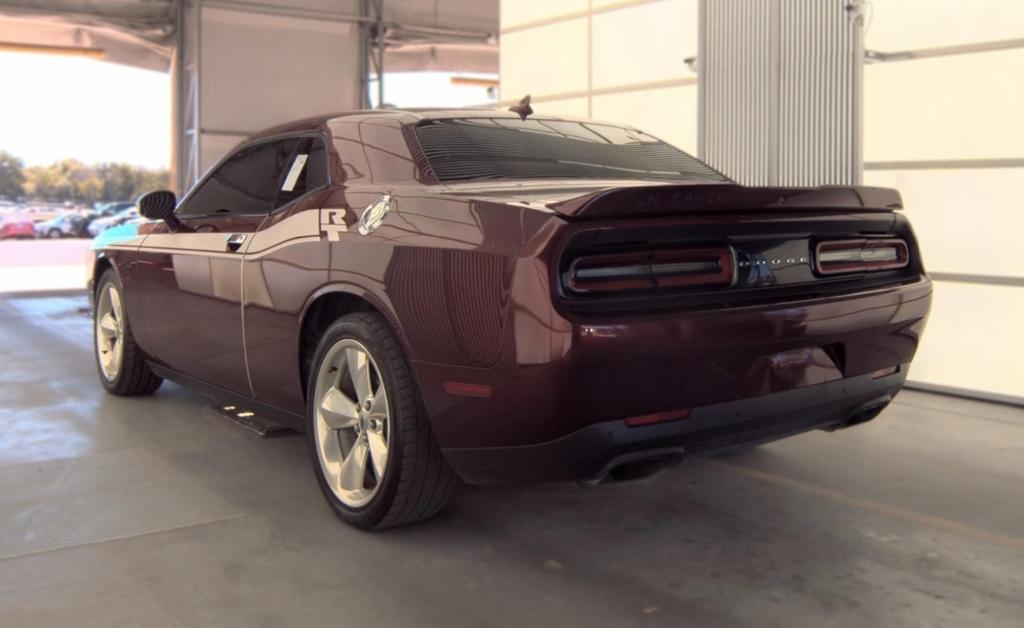 Dodge Challenger photo 5