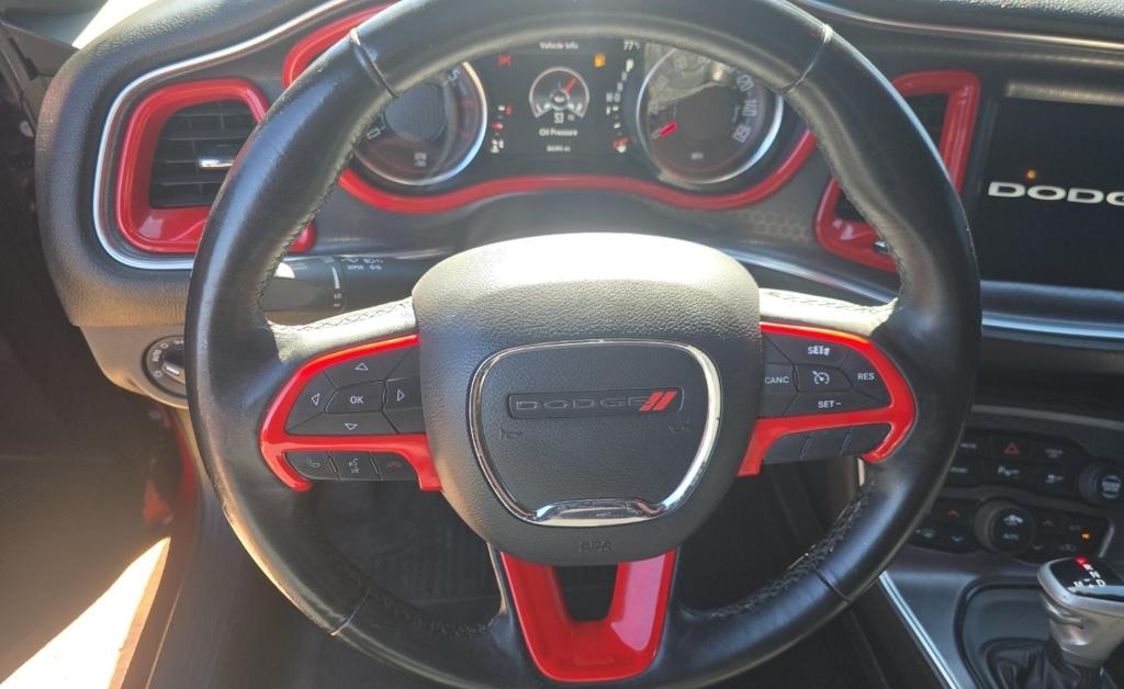 Dodge Challenger photo 12