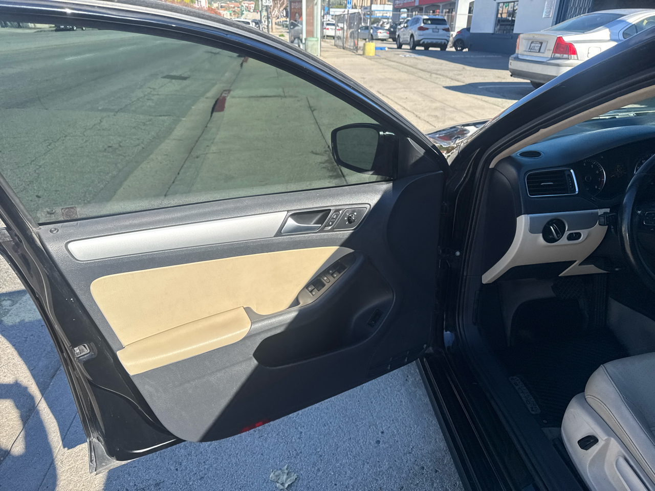 Volkswagen Jetta Sedan 4dr Auto SE w/Connectivity 2014