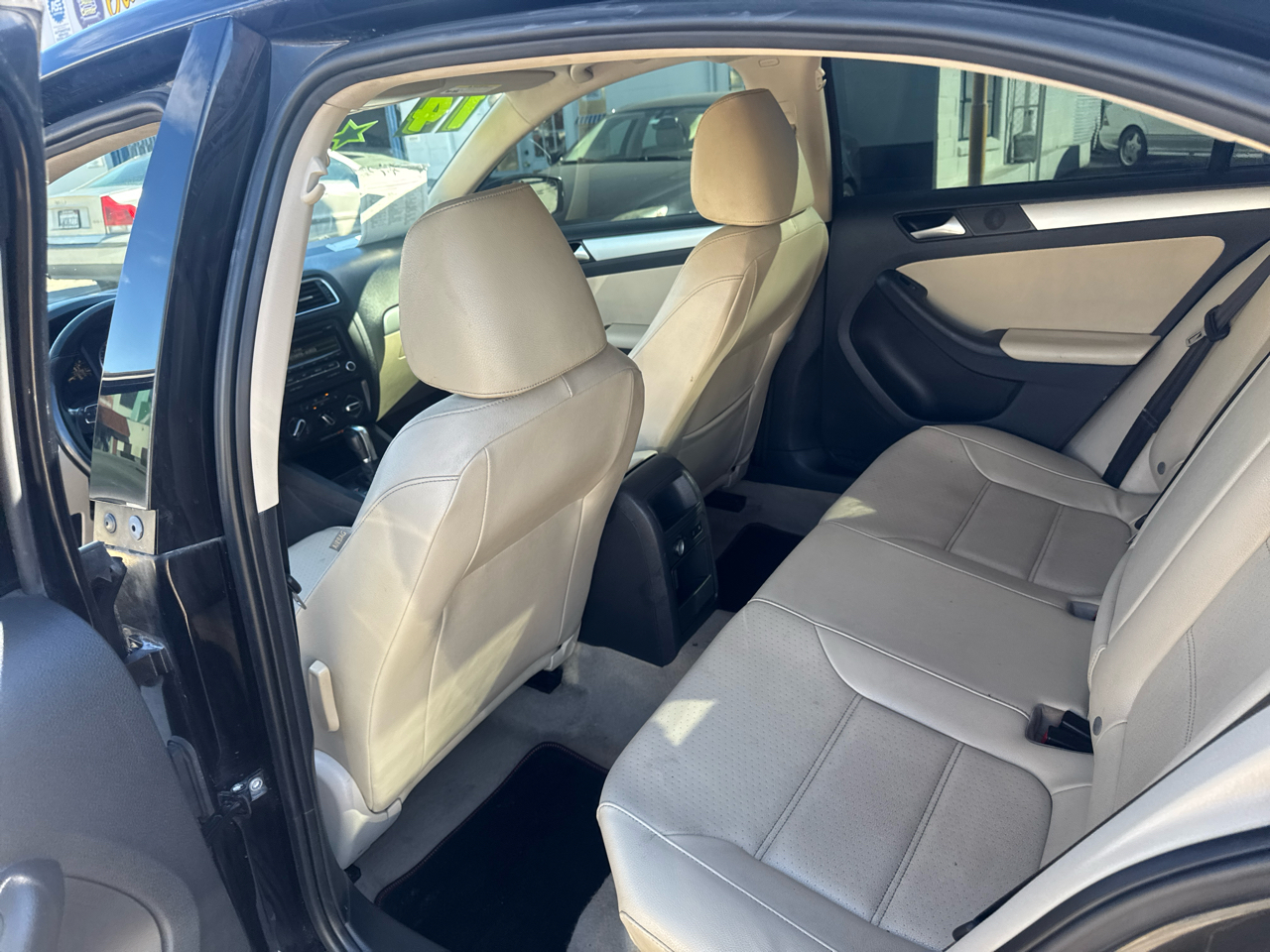 Volkswagen Jetta Sedan 4dr Auto SE w/Connectivity 2014