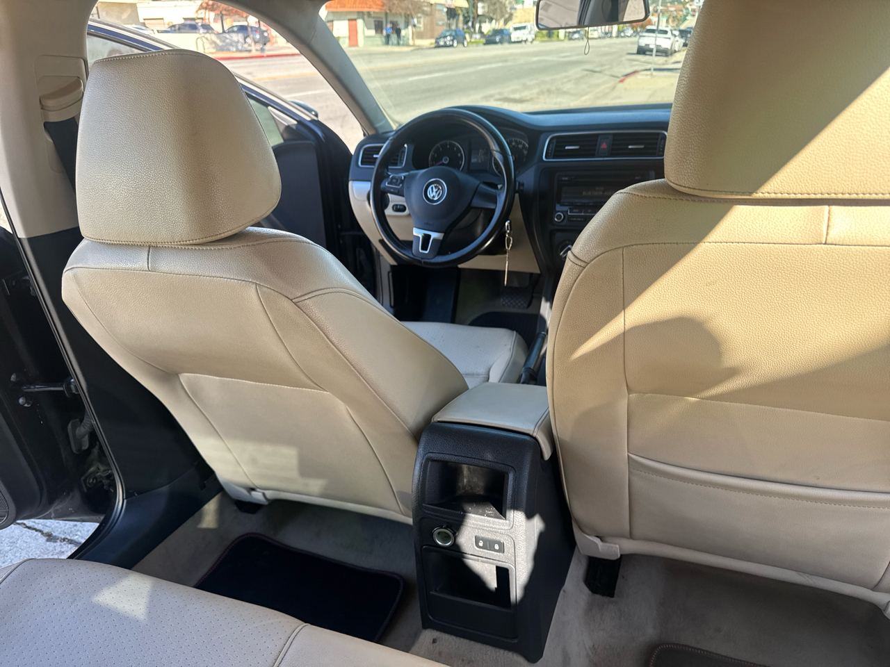 Volkswagen Jetta Sedan 4dr Auto SE w/Connectivity 2014