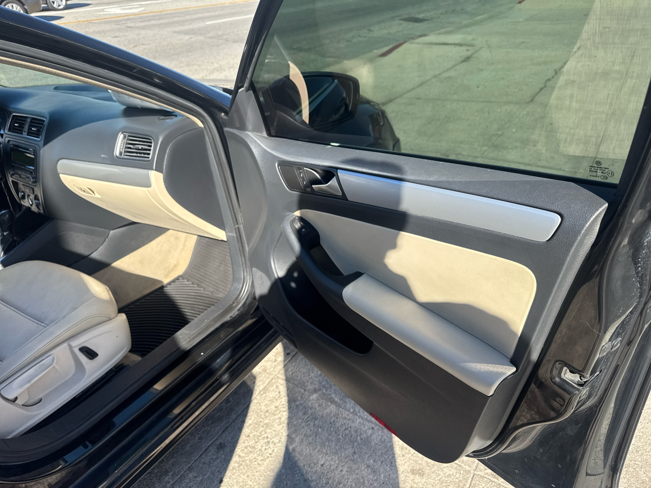 Volkswagen Jetta Sedan 4dr Auto SE w/Connectivity 2014