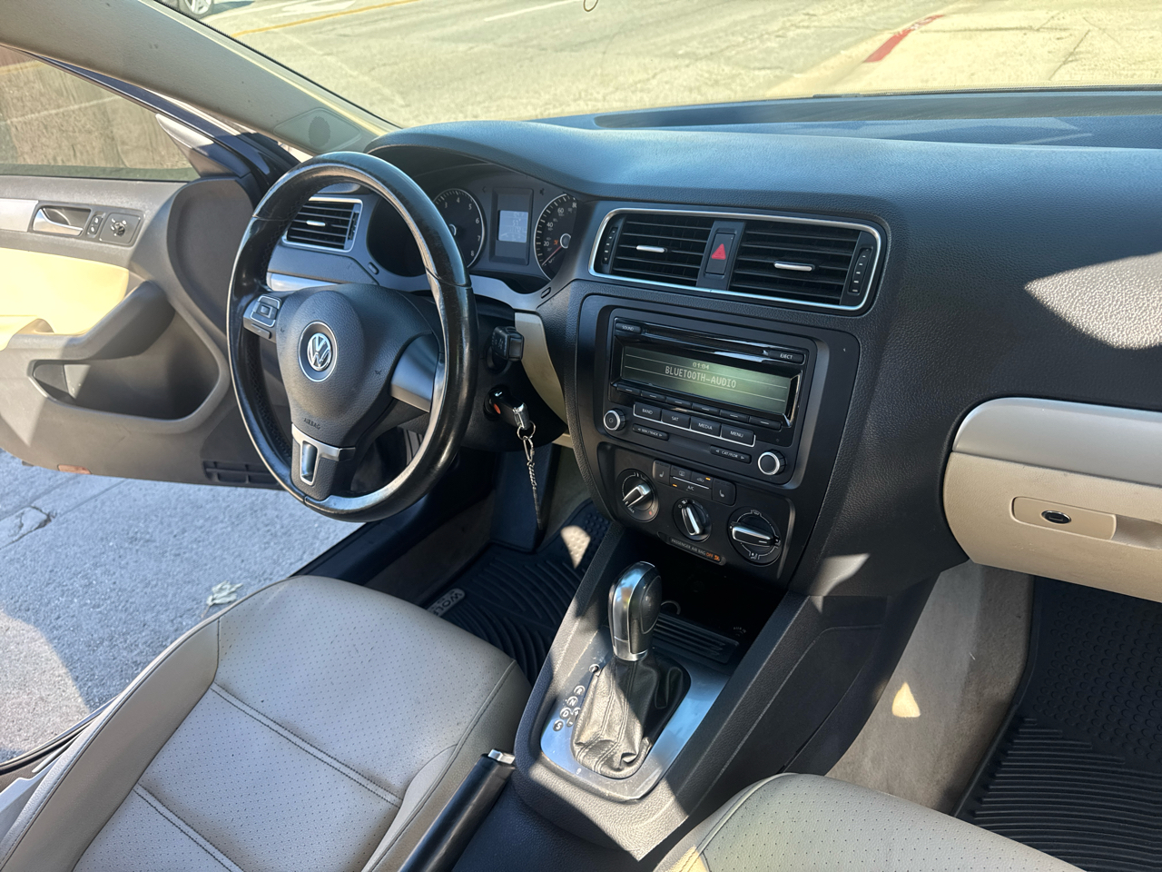 Volkswagen Jetta Sedan 4dr Auto SE w/Connectivity 2014