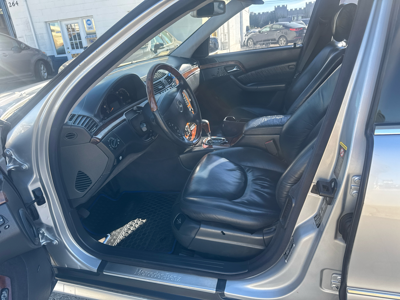 Mercedes-Benz S-Class 4dr Sdn 5.0L 2002