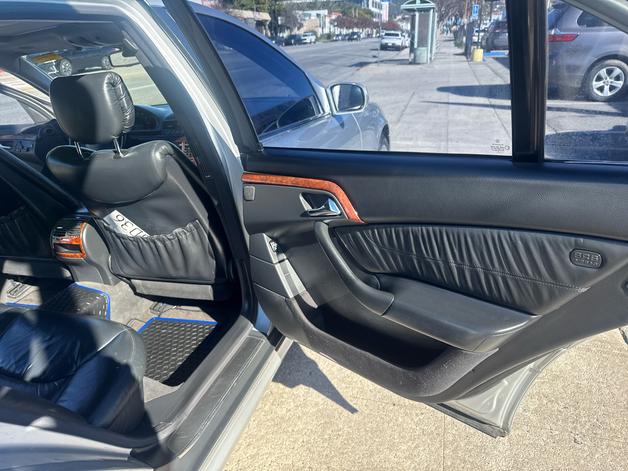 Mercedes-Benz S-Class 4dr Sdn 5.0L 2002