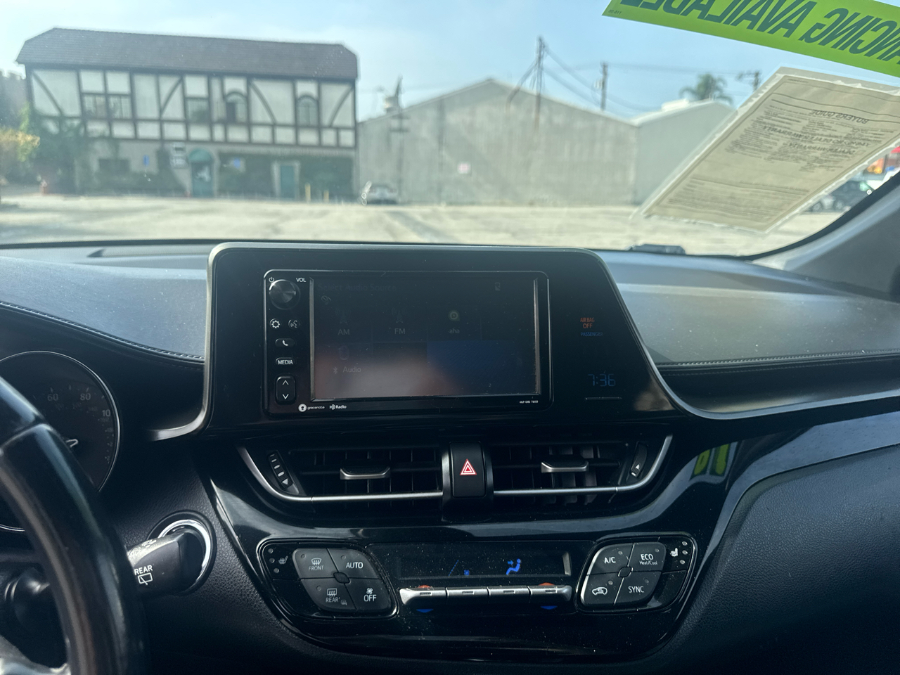 Toyota C-HR XLE FWD (Natl) 2018 Toyota C-HR XLE FWD (Natl) 2018