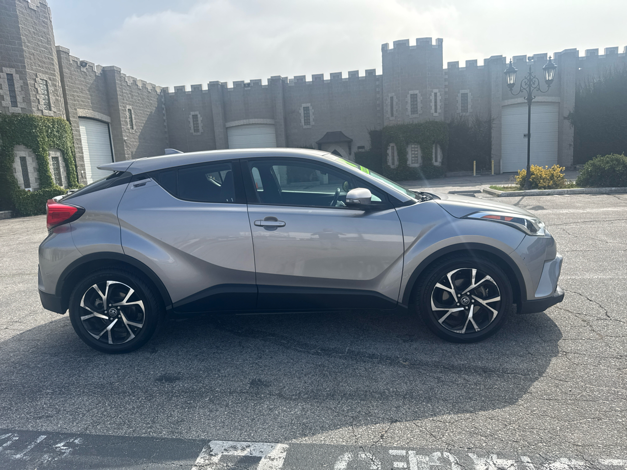 Toyota C-HR XLE FWD (Natl) 2018 Toyota C-HR XLE FWD (Natl) 2018