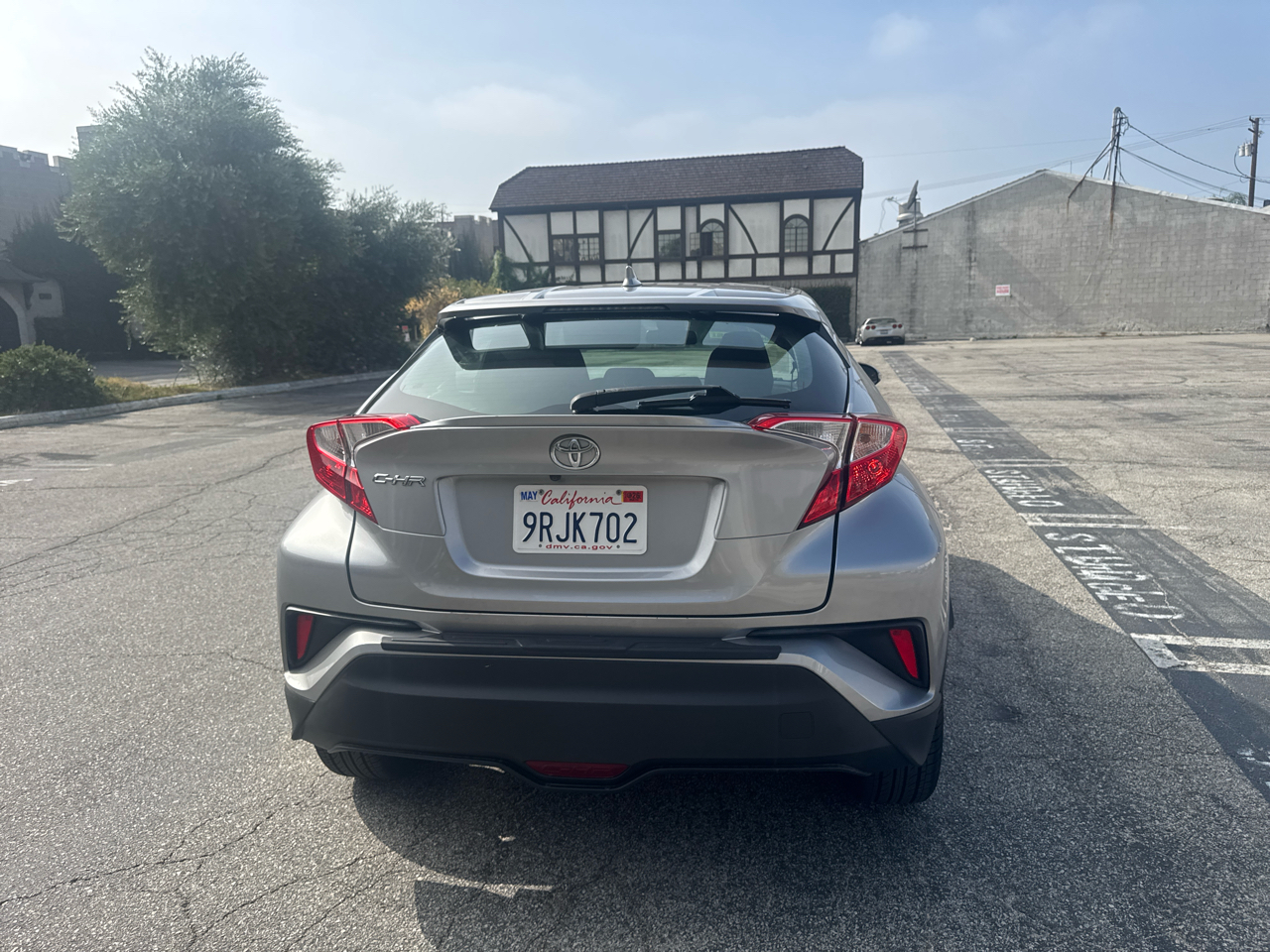 Toyota C-HR XLE FWD (Natl) 2018 Toyota C-HR XLE FWD (Natl) 2018