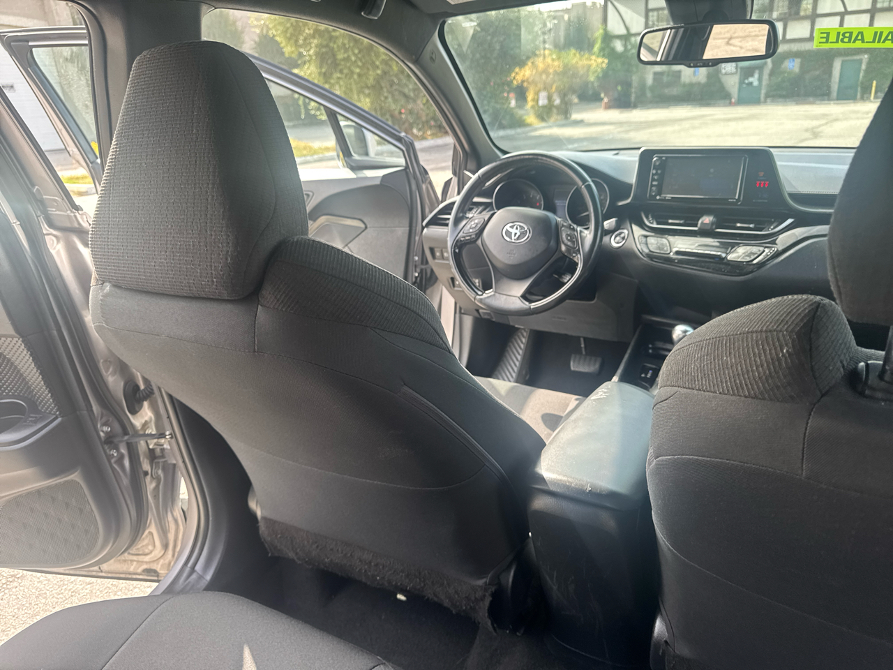 Toyota C-HR XLE FWD (Natl) 2018 Toyota C-HR XLE FWD (Natl) 2018