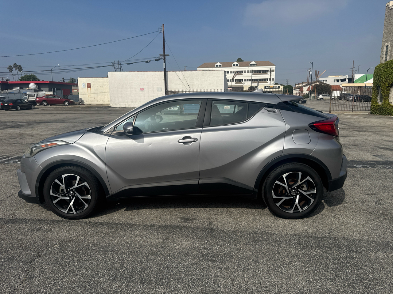 Toyota C-HR XLE FWD (Natl) 2018 Toyota C-HR XLE FWD (Natl) 2018