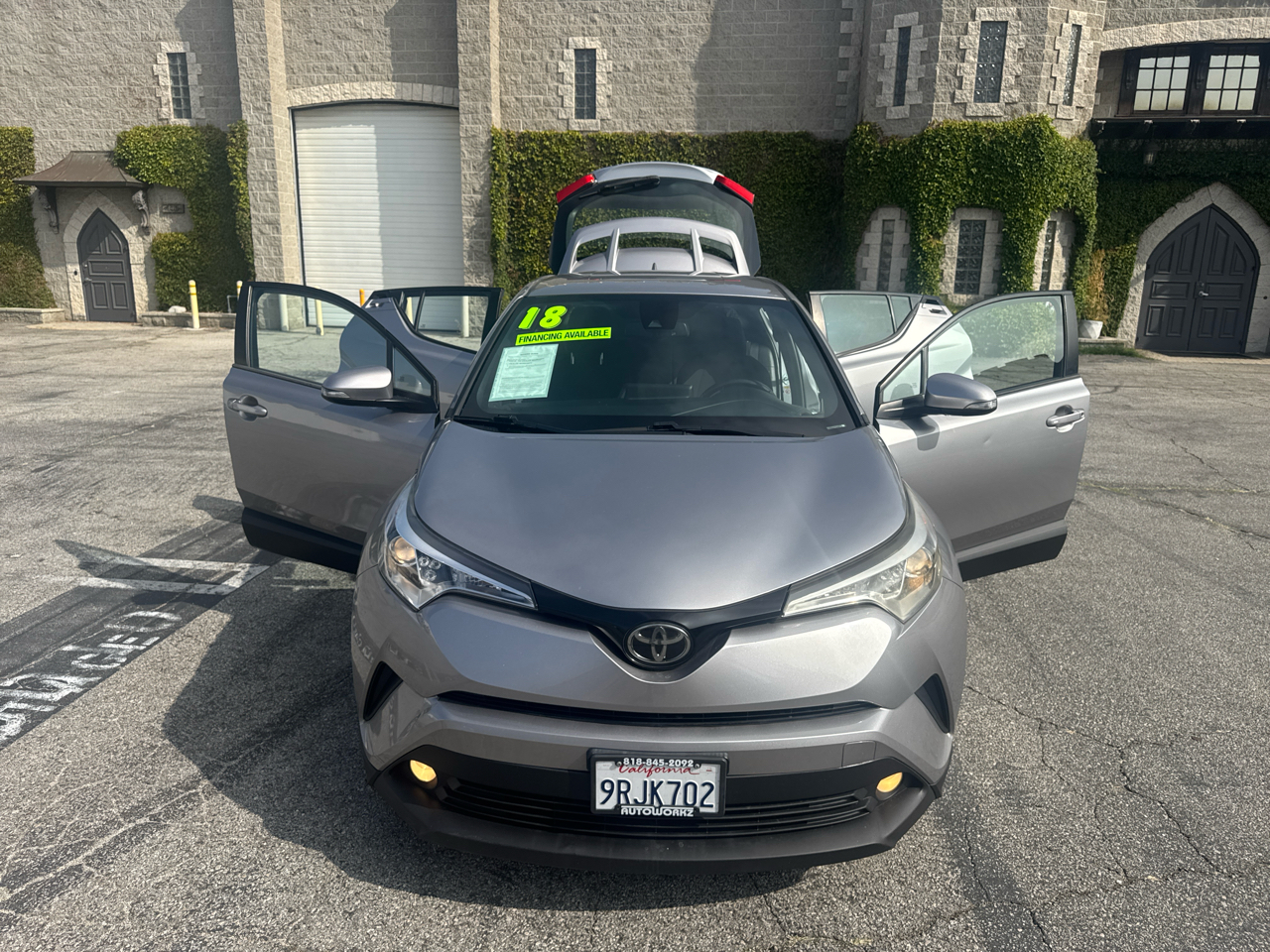 Toyota C-HR XLE FWD (Natl) 2018 Toyota C-HR XLE FWD (Natl) 2018