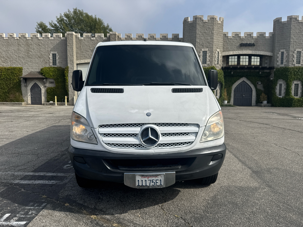Mercedes-Benz Sprinter Cargo Vans 2500 144" 2011 Mercedes-Benz Sprinter Cargo Vans 2500 144" 2011