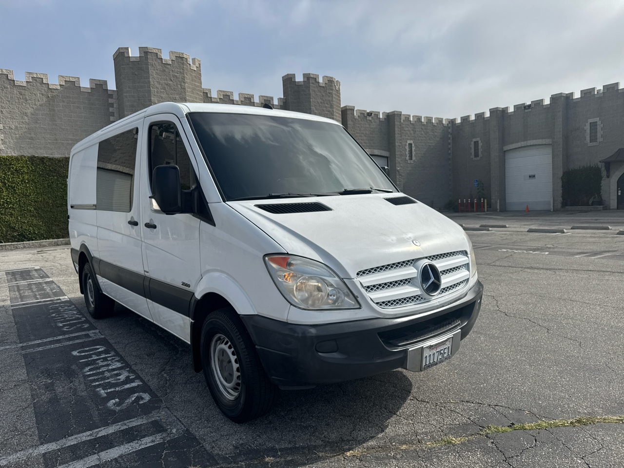 Mercedes-Benz Sprinter Cargo Vans 2500 144" 2011 Mercedes-Benz Sprinter Cargo Vans 2500 144" 2011