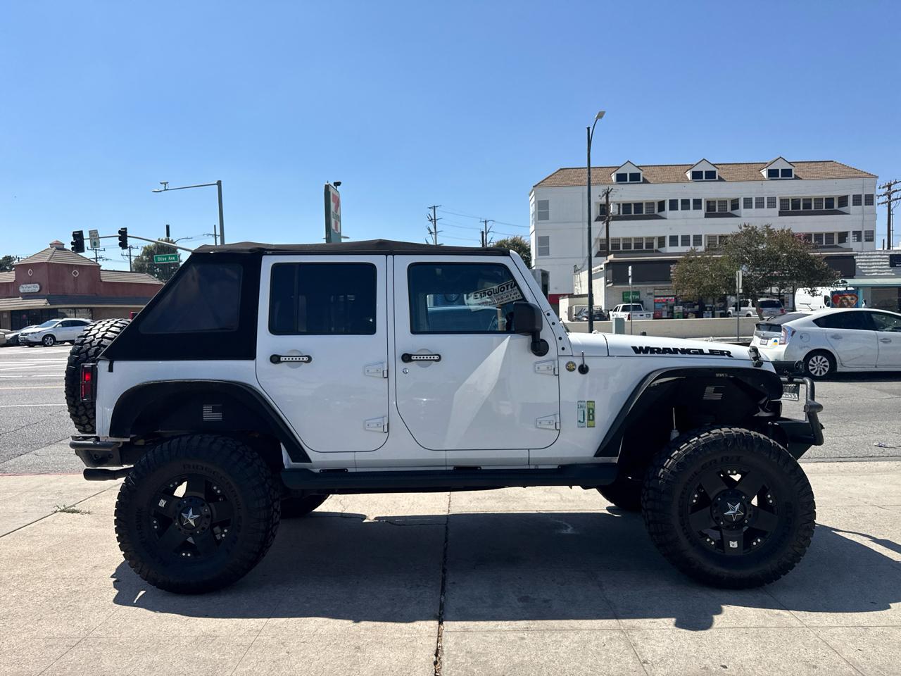 Jeep Wrangler Unlimited 4WD 4dr Sport 2014