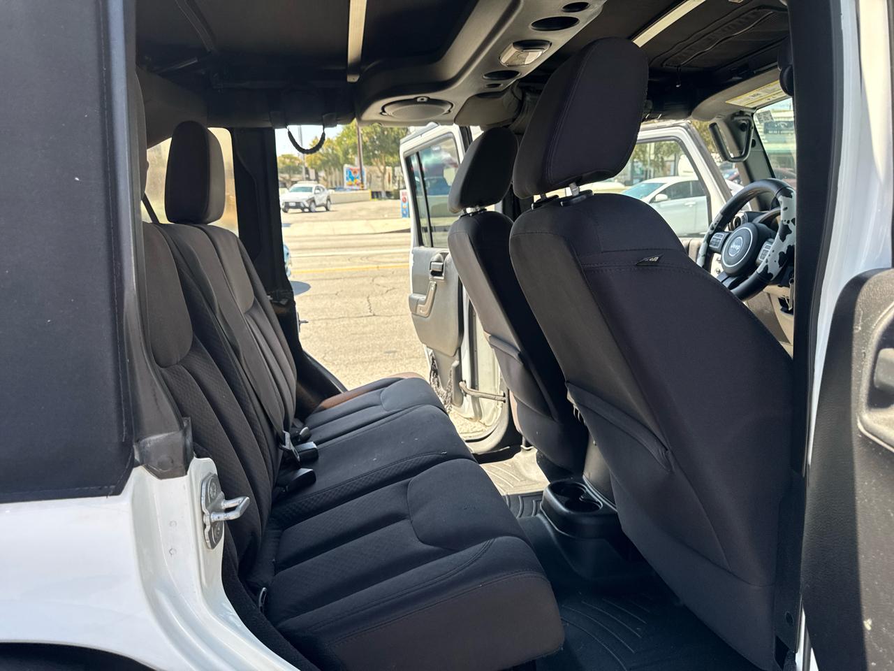 Jeep Wrangler Unlimited 4WD 4dr Sport 2014