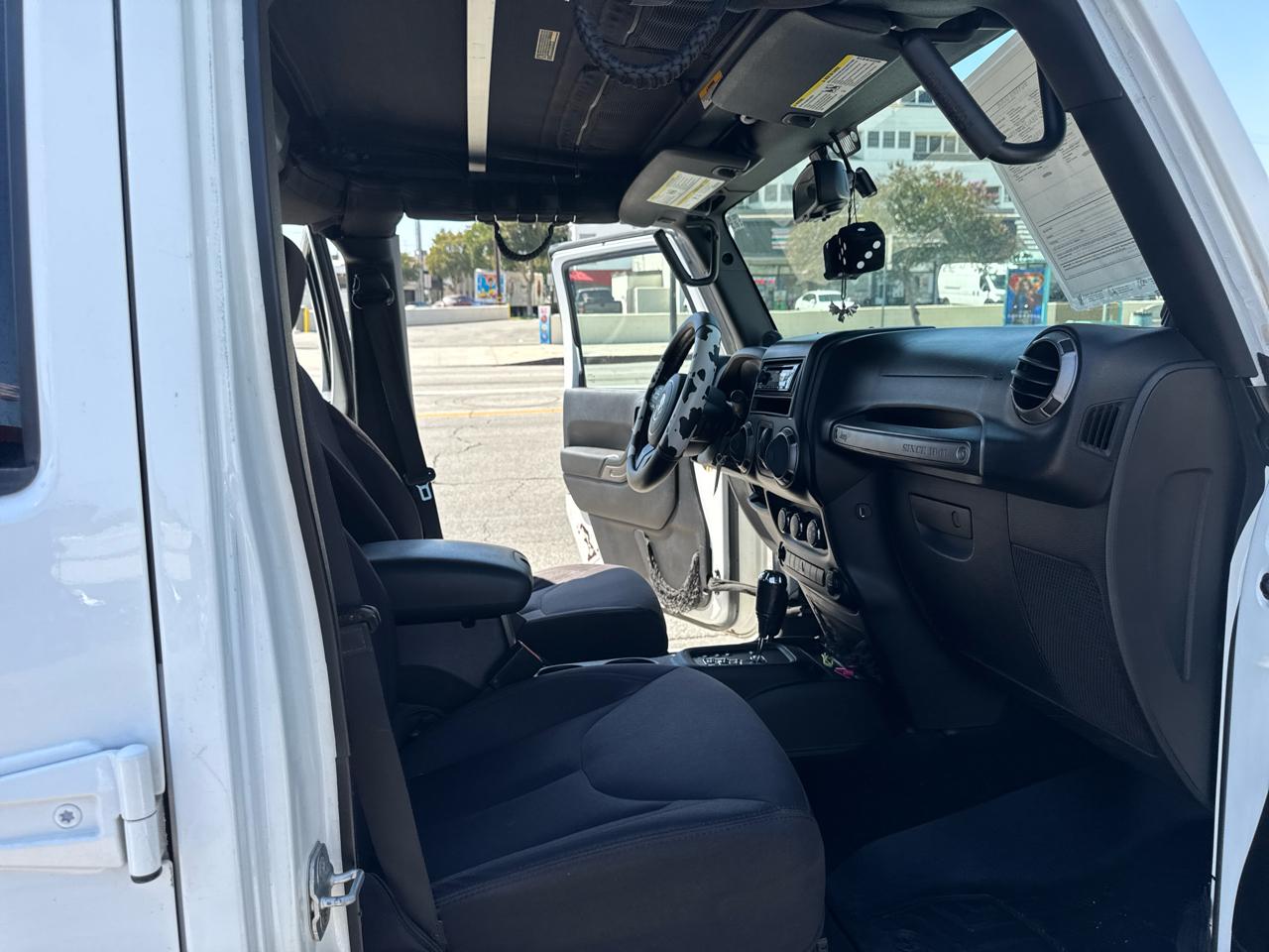 Jeep Wrangler Unlimited 4WD 4dr Sport 2014