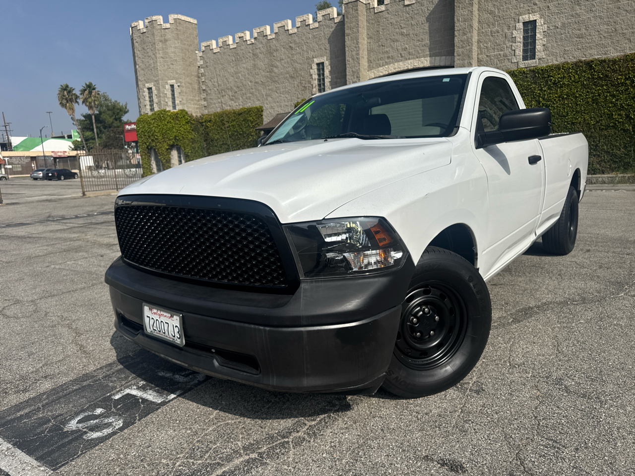 RAM 1500 2WD Reg Cab 140.5" ST 2011 RAM 1500 2WD Reg Cab 140.5" ST 2011