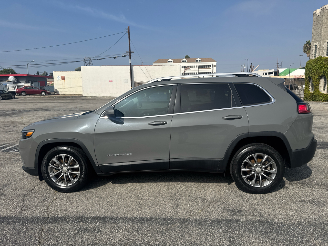 Jeep Cherokee Latitude Plus FWD 2020 Jeep Cherokee Latitude Plus FWD 2020