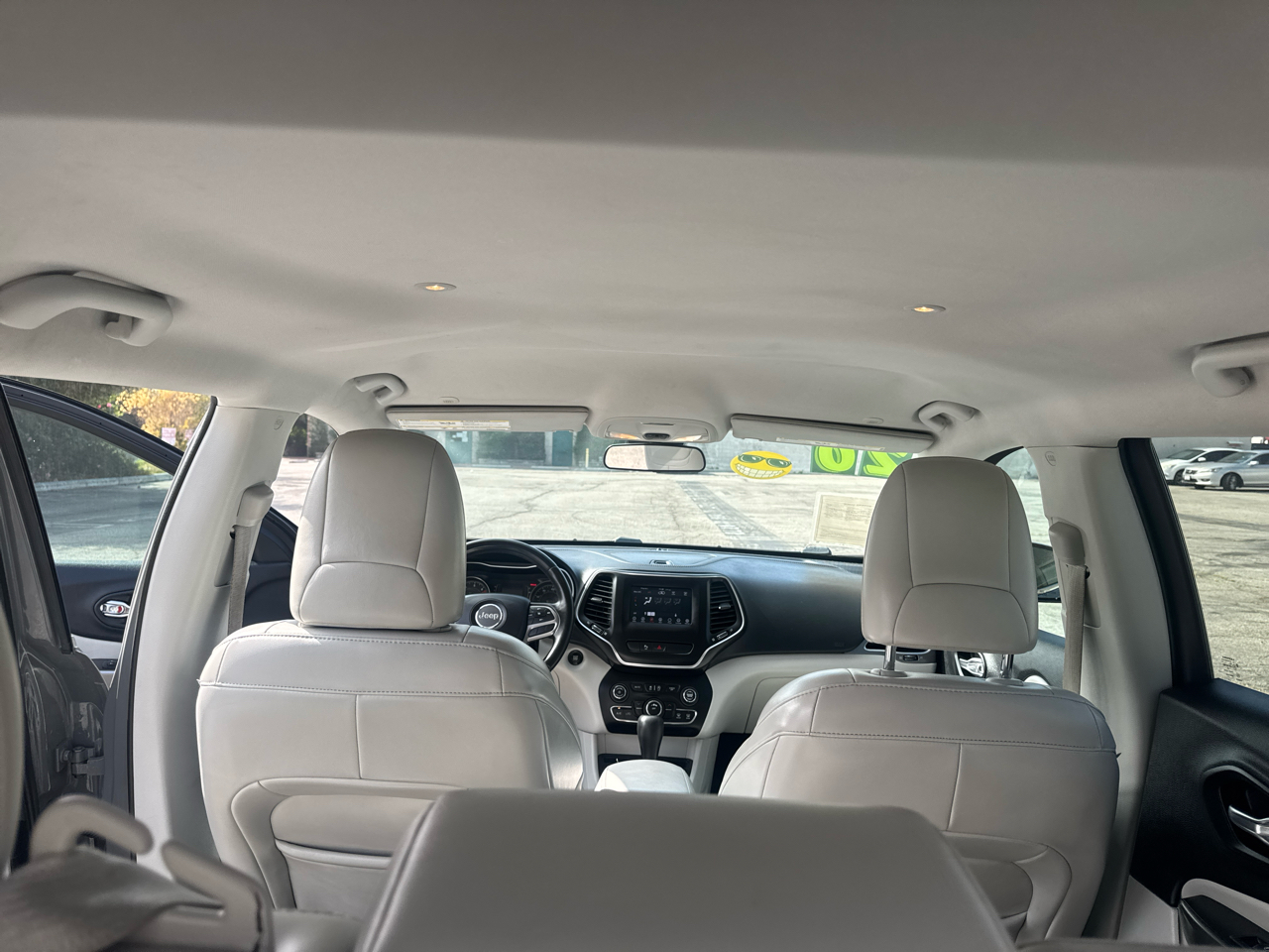 Jeep Cherokee Latitude Plus FWD 2020 Jeep Cherokee Latitude Plus FWD 2020