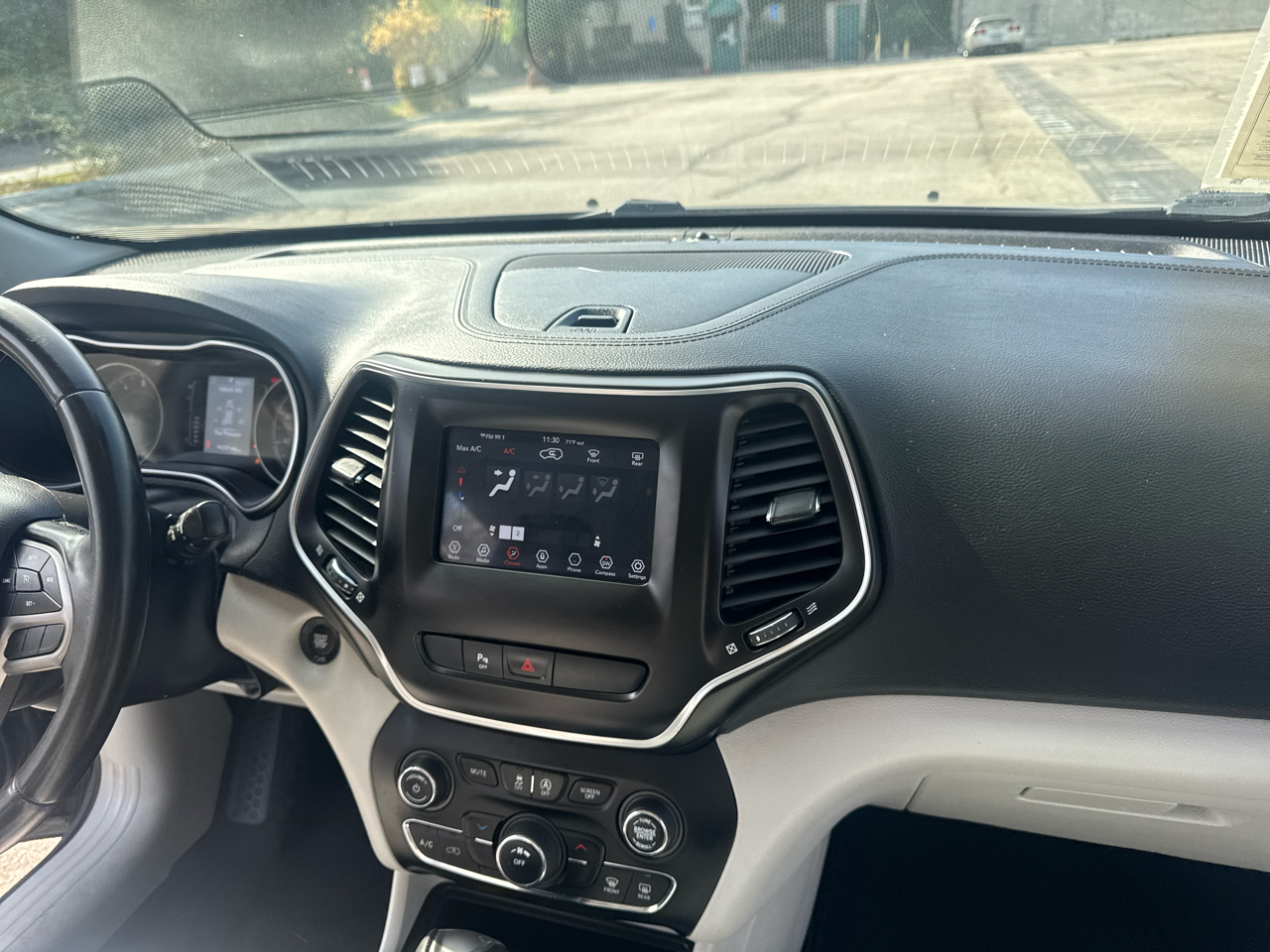 Jeep Cherokee Latitude Plus FWD 2020 Jeep Cherokee Latitude Plus FWD 2020