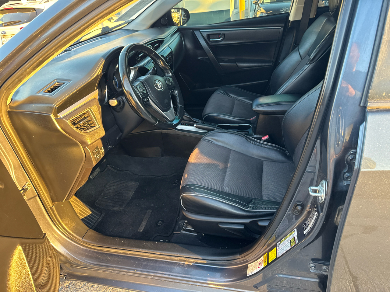 Toyota Corolla 4dr Sdn CVT LE Premium (Natl) 2014