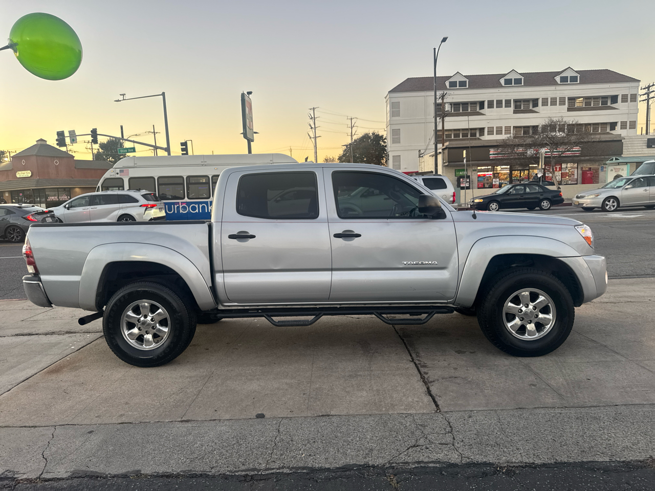 Toyota Tacoma 4WD Double V6 MT (Natl) 2011
