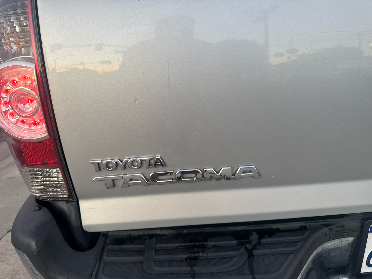 Toyota Tacoma 4WD Double V6 MT (Natl) 2011