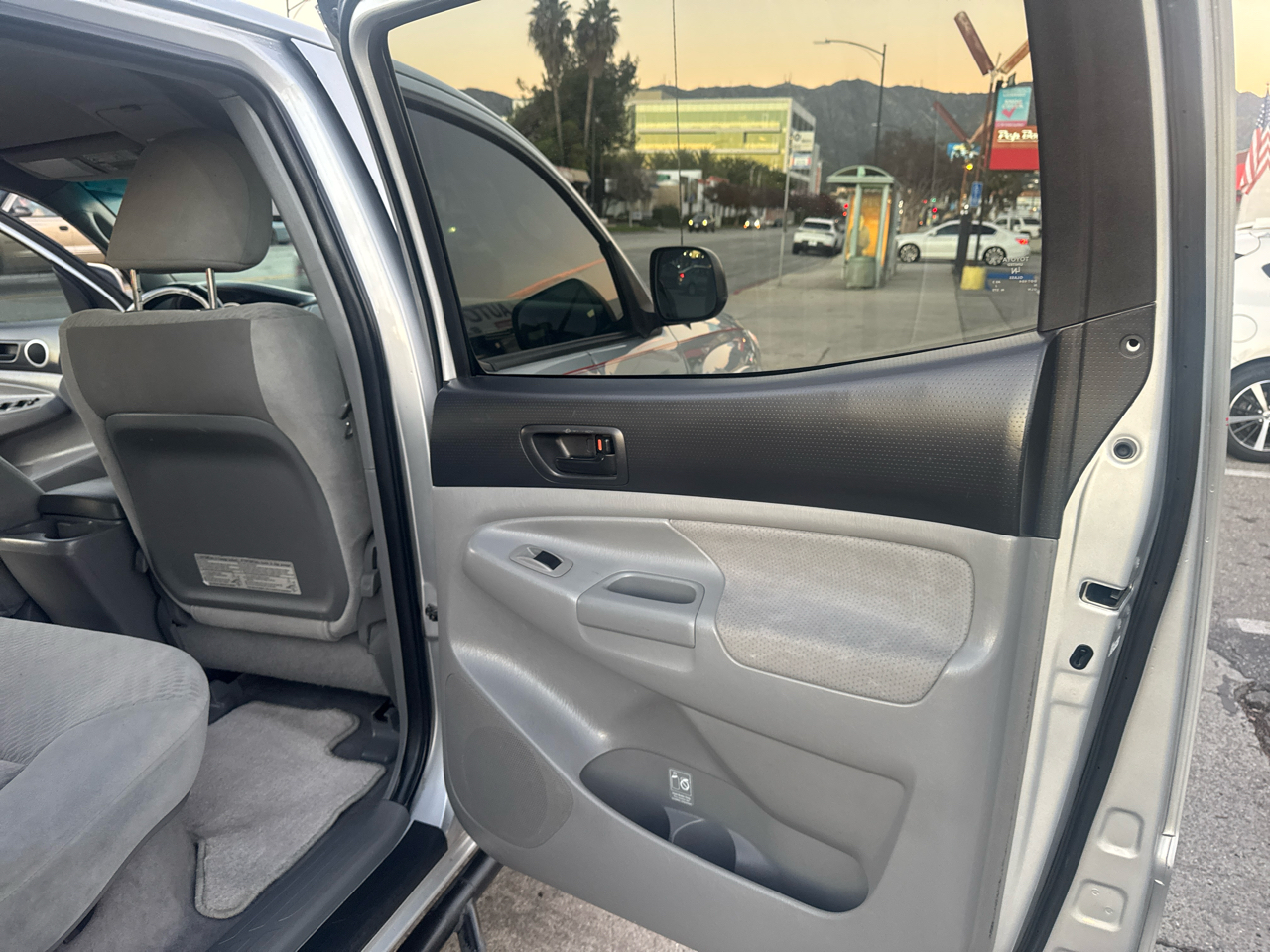 Toyota Tacoma 4WD Double V6 MT (Natl) 2011