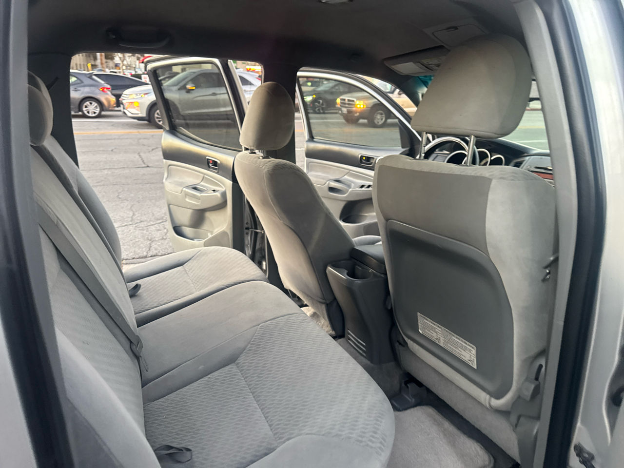 Toyota Tacoma 4WD Double V6 MT (Natl) 2011