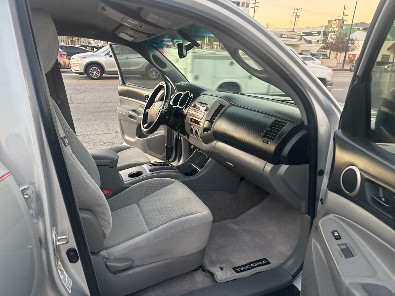 Toyota Tacoma 4WD Double V6 MT (Natl) 2011