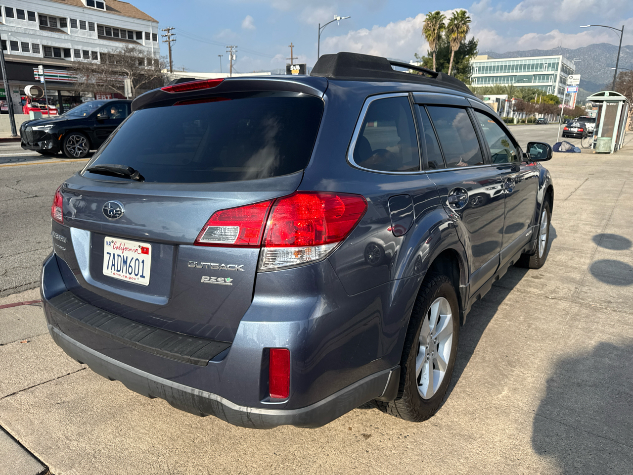 Subaru Outback 4dr Wgn H4 Auto 2.5i Premium 2013