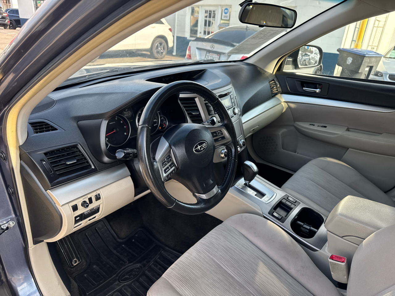 Subaru Outback 4dr Wgn H4 Auto 2.5i Premium 2013