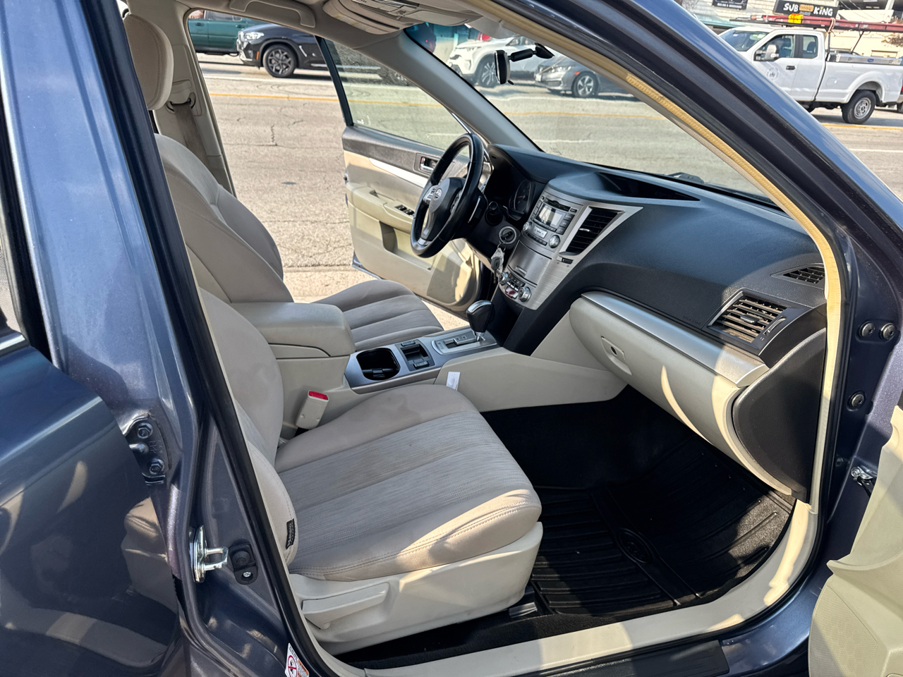 Subaru Outback 4dr Wgn H4 Auto 2.5i Premium 2013