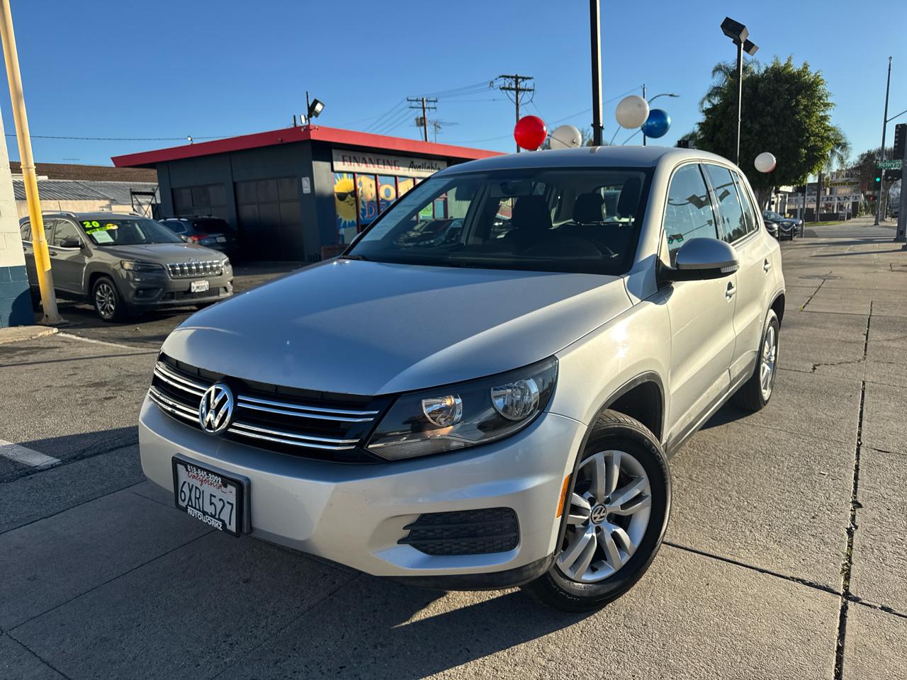 Volkswagen Tiguan 2WD 4dr Auto SE w/Sunroof & Nav 2013