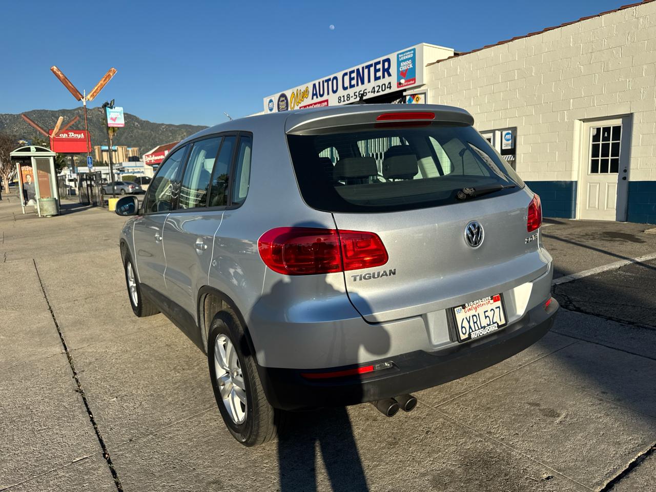 Volkswagen Tiguan 2WD 4dr Auto SE w/Sunroof & Nav 2013