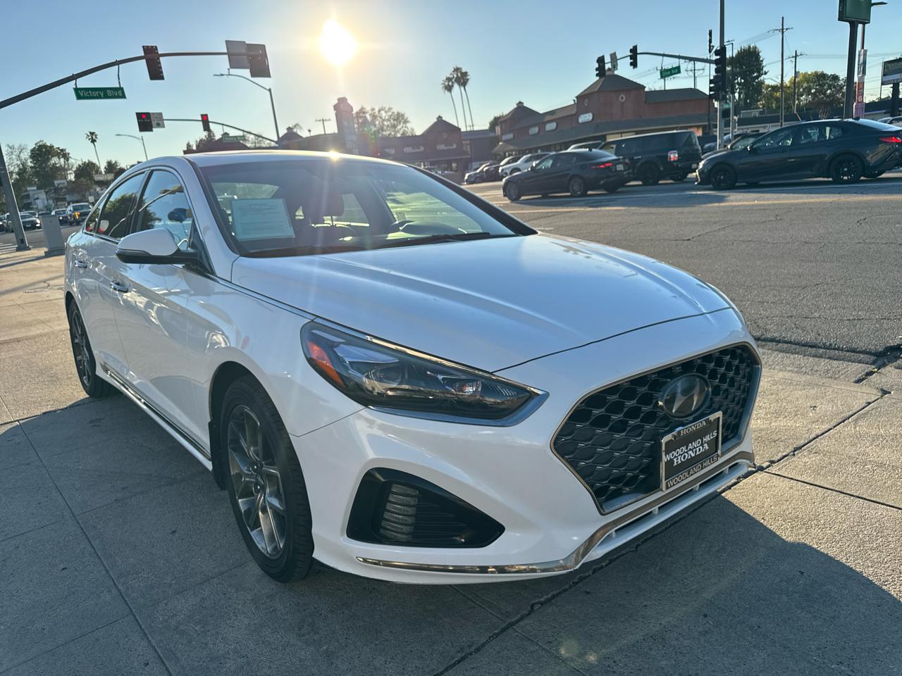 Hyundai Sonata Limited 2.0T *Ltd Avail* 2018