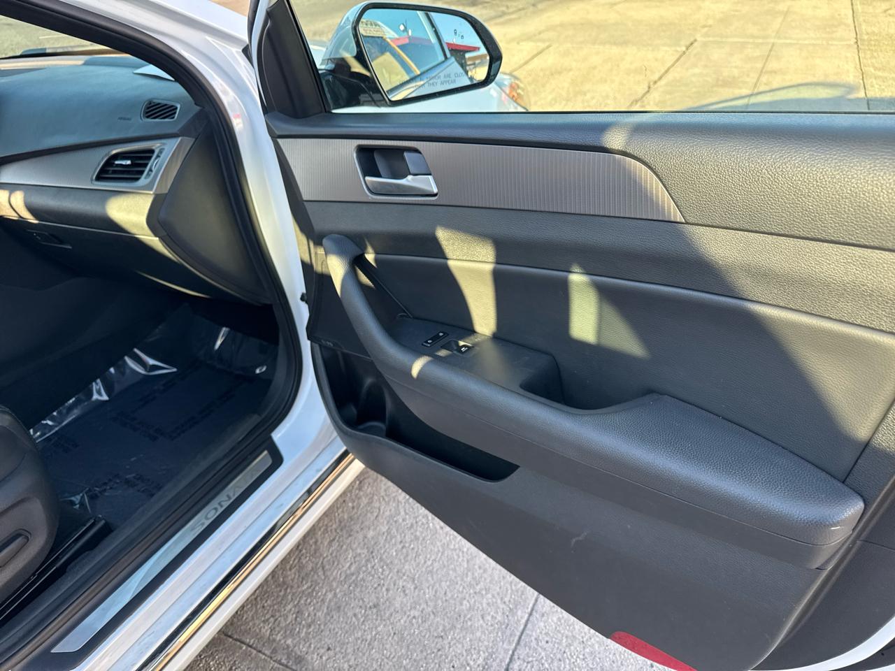 Hyundai Sonata Limited 2.0T *Ltd Avail* 2018