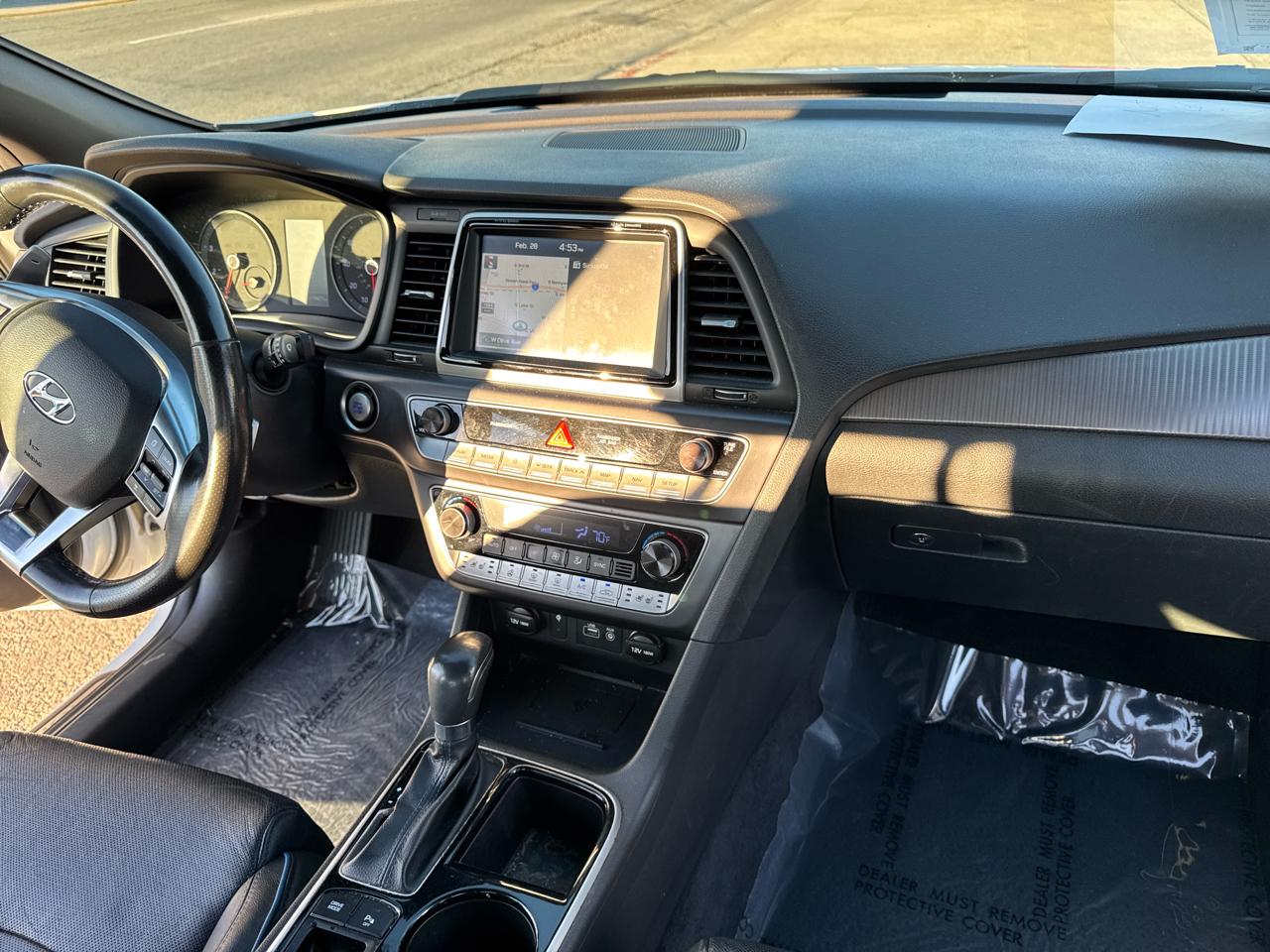 Hyundai Sonata Limited 2.0T *Ltd Avail* 2018